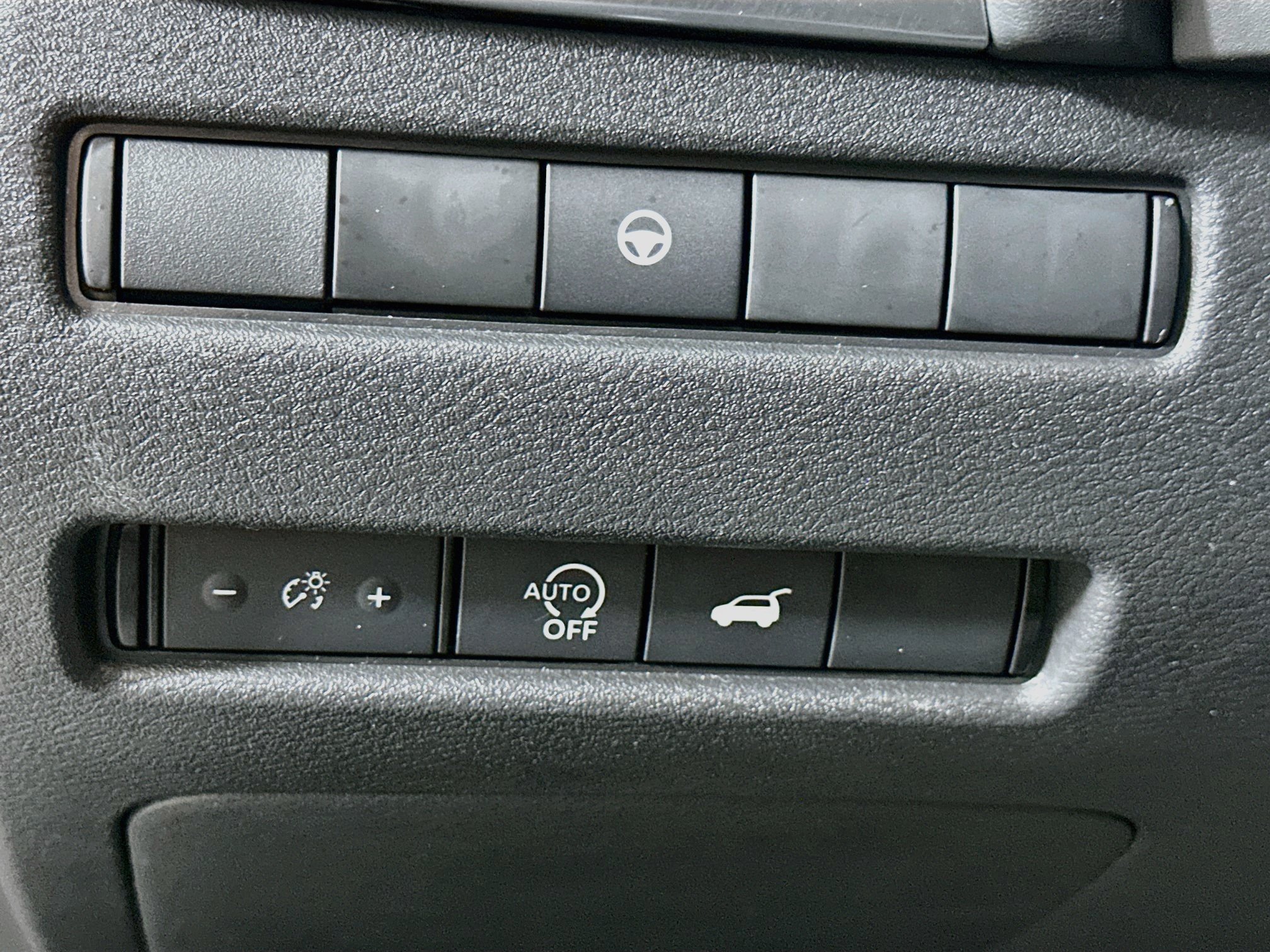 Used 2026 Nissan Rogue SV FWD image 17
