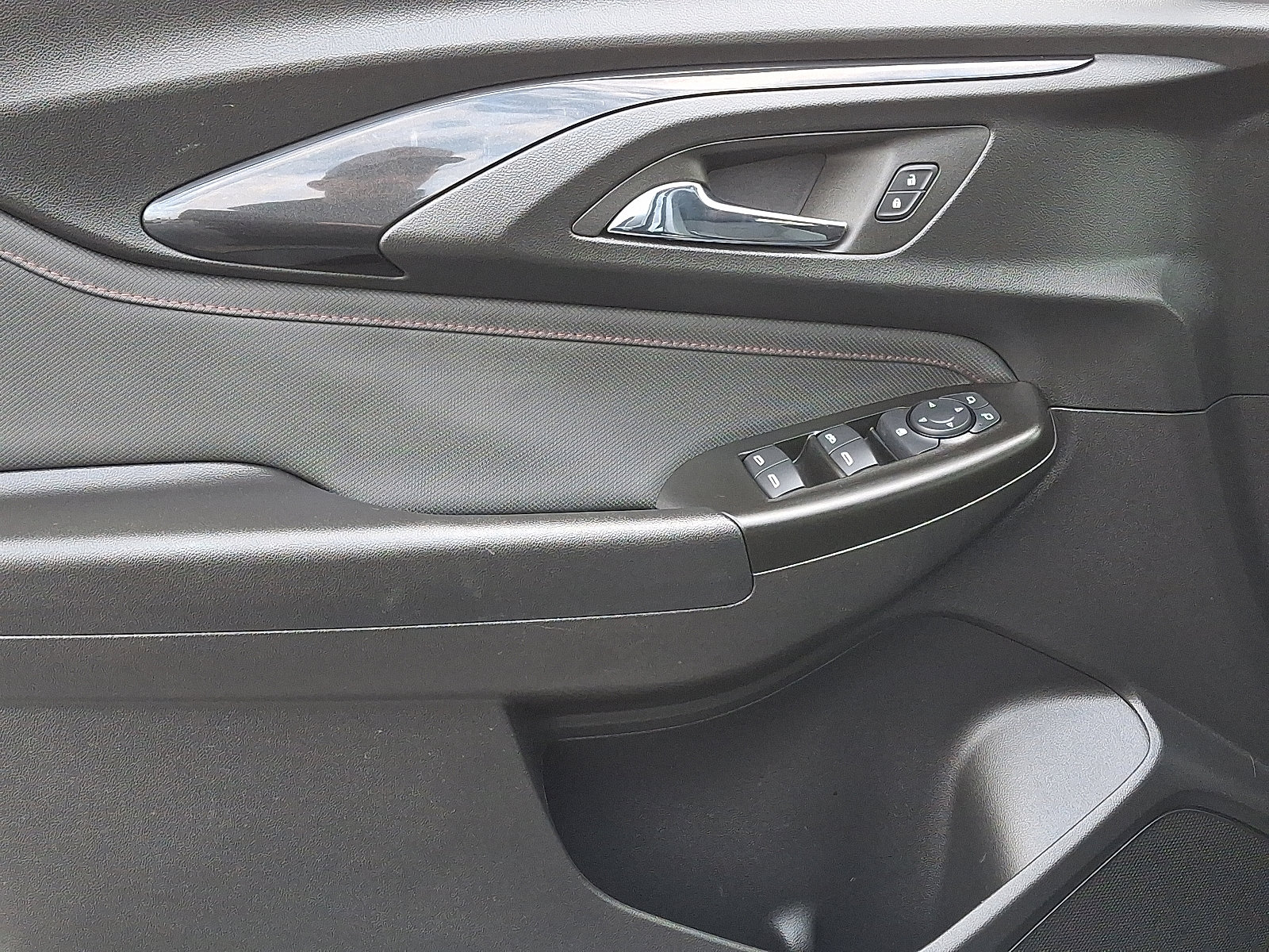 Used 2023 Chevrolet TrailBlazer RS w/ Convenience Package image 13