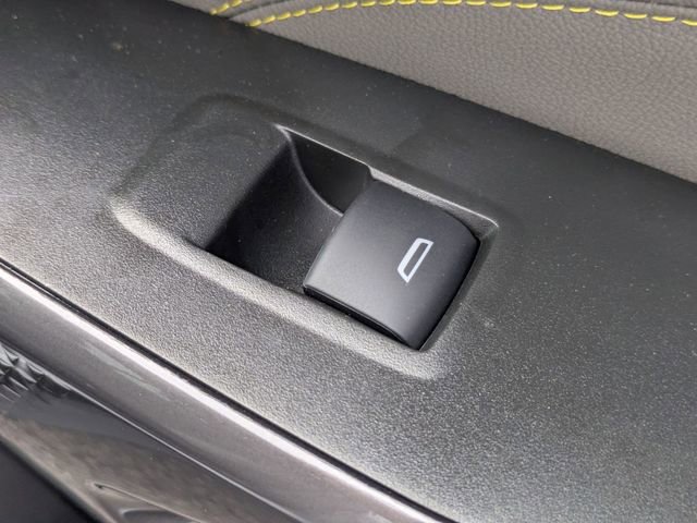 New 2026 Chevrolet Trax ACTIV w/ Sunroof Package FWD image 35