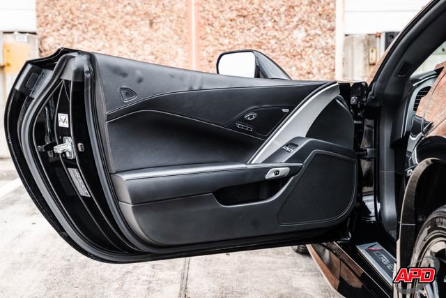 Used 2015 Chevrolet Corvette Z06 w/ 2LZ Preferred Equipment Group RWD image 69