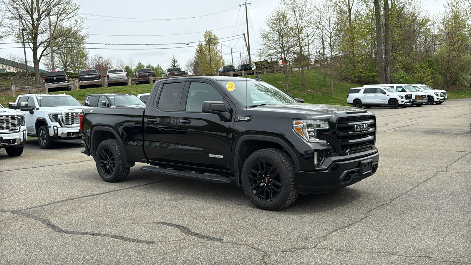 Used 2020 GMC Sierra 1500 Elevation w/ Elevation Value Package AWD/4WD image 2