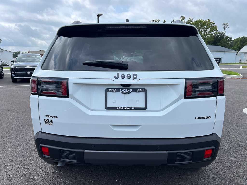 Used 2026 Jeep Cherokee Laredo AWD/4WD image 4