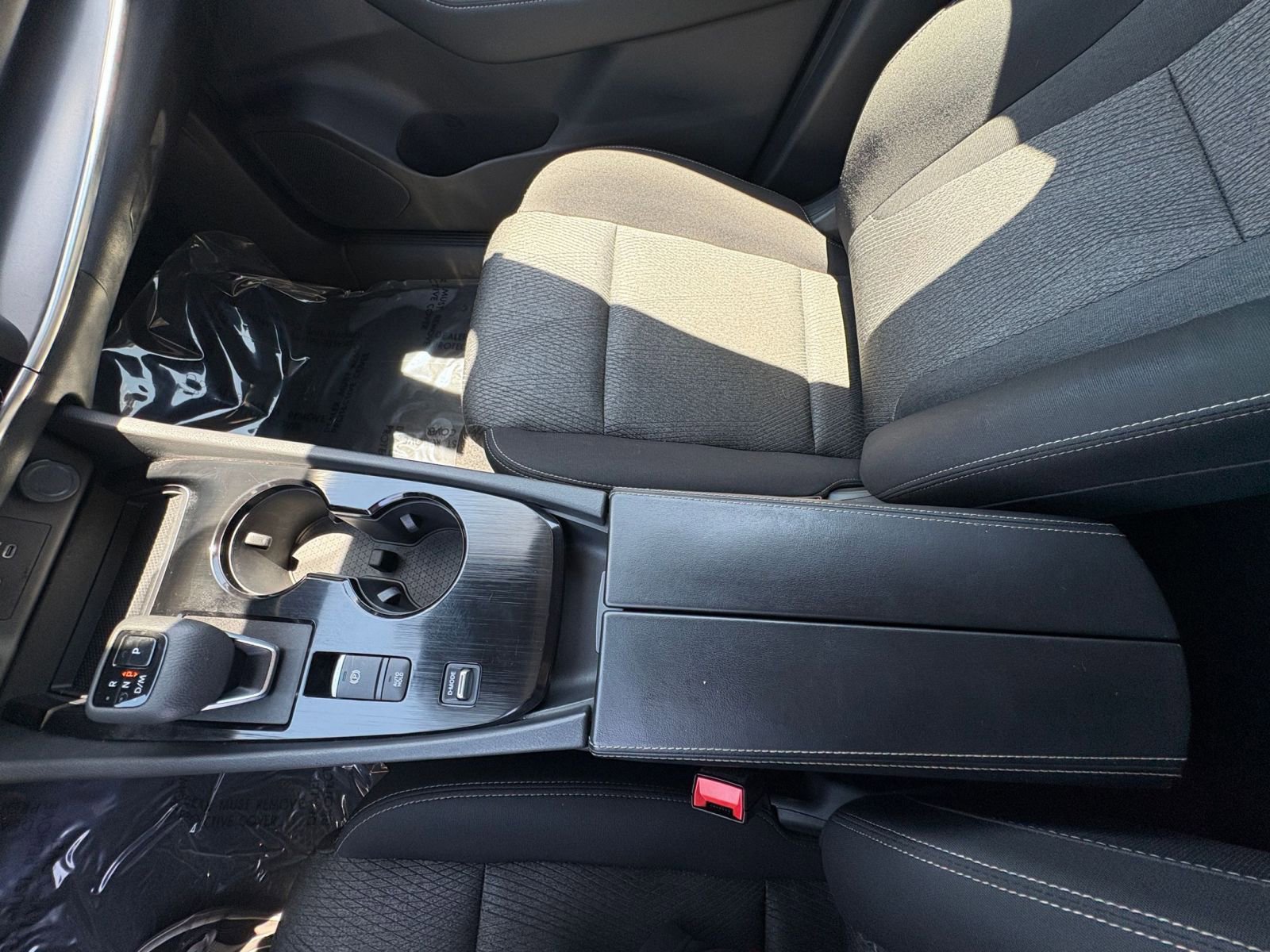 Used 2025 Nissan Rogue SV FWD image 43