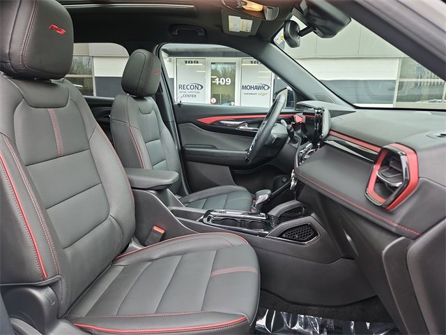 Used 2025 Chevrolet TrailBlazer RS w/ Convenience Package image 26