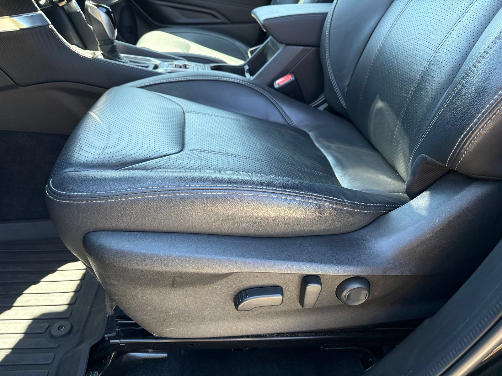 Used 2021 Subaru Forester Touring AWD/4WD image 29