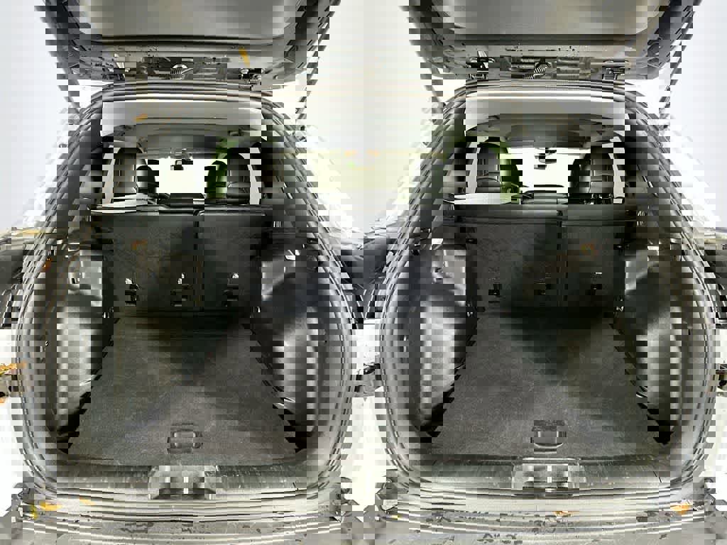 Used 2023 Jeep Cherokee Altitude Lux image 21