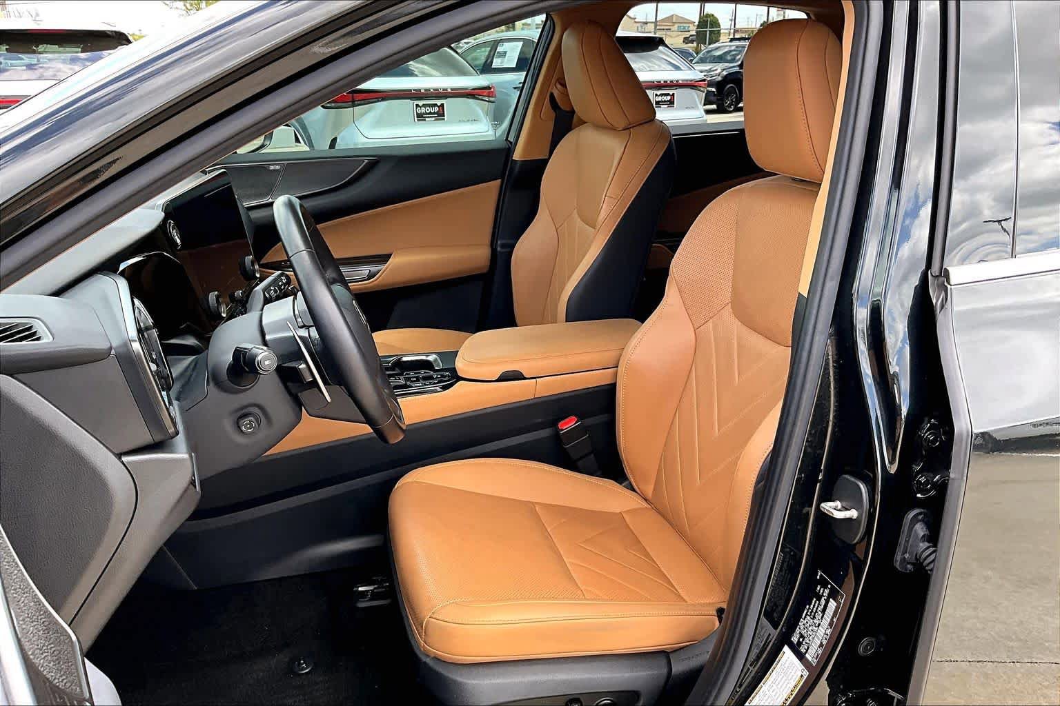 Used 2024 Lexus NX 350 AWD w/ Vision Package image 8