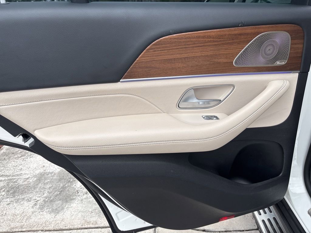 Used 2022 Mercedes-Benz GLE 350 4MATIC w/ Premium Package image 19