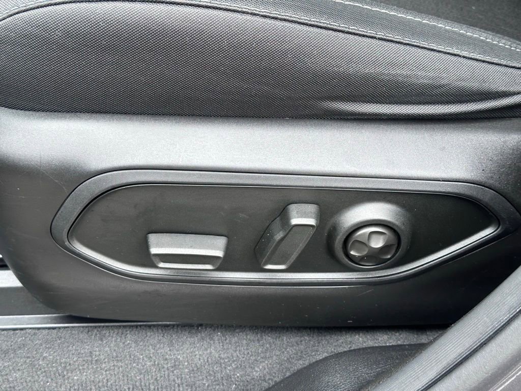 Used 2024 Jeep Grand Cherokee Laredo X image 15