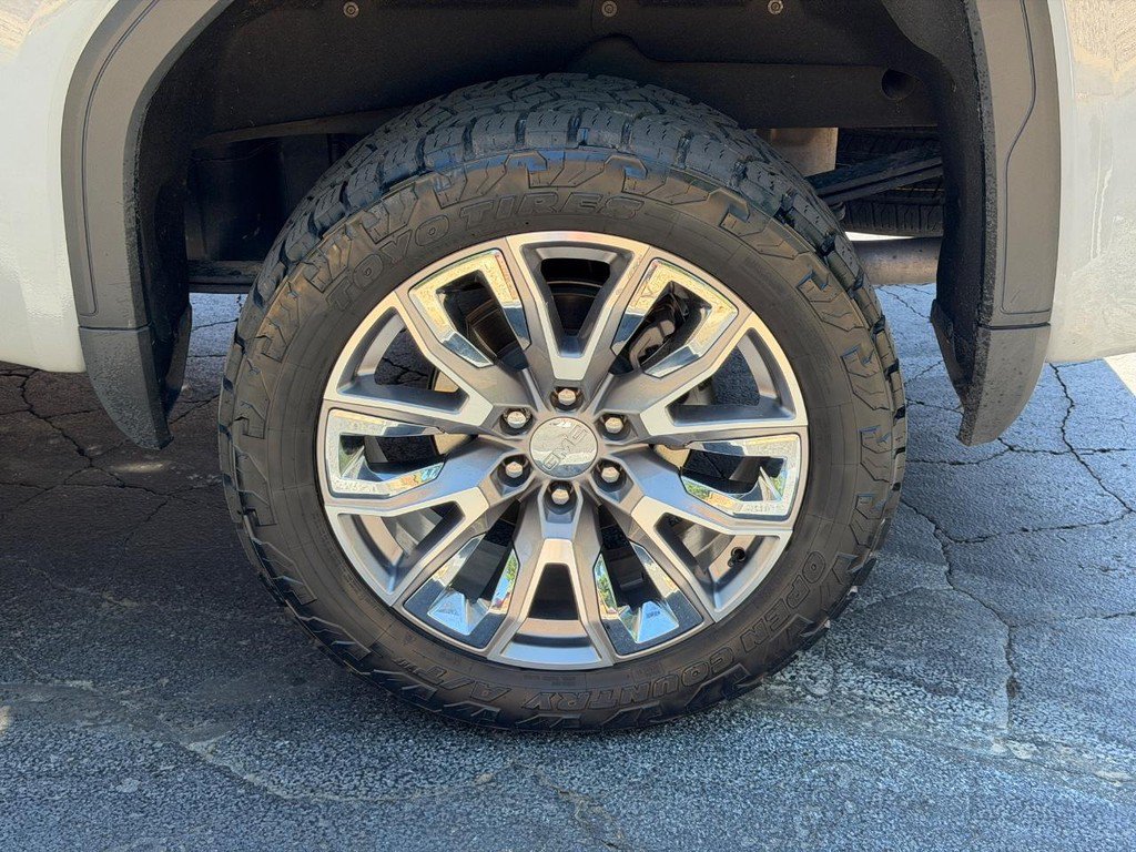 Used 2025 GMC Sierra 1500 Denali w/ Denali Reserve Package AWD/4WD image 7