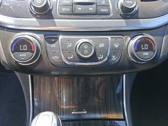 Used 2016 Chevrolet Impala LT w/ Convenience Package FWD image 21