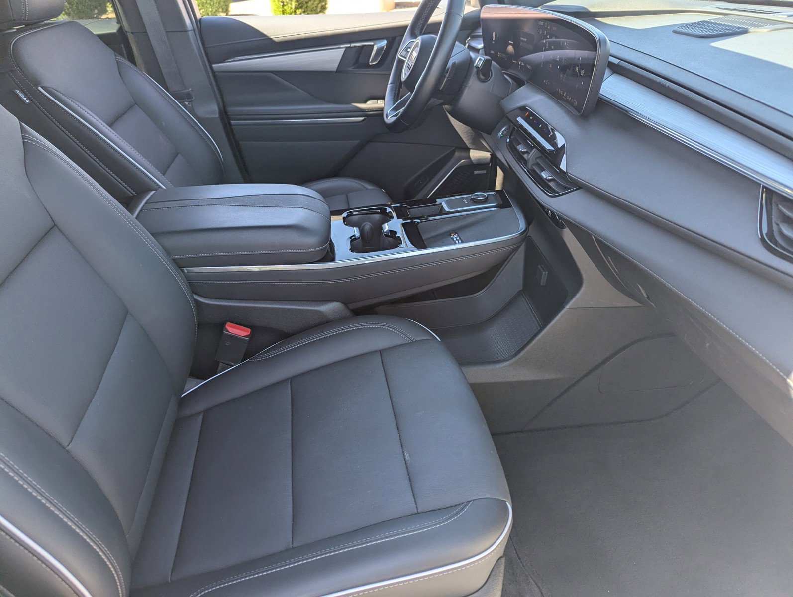 Certified 2025 Buick Enclave Preferred image 12