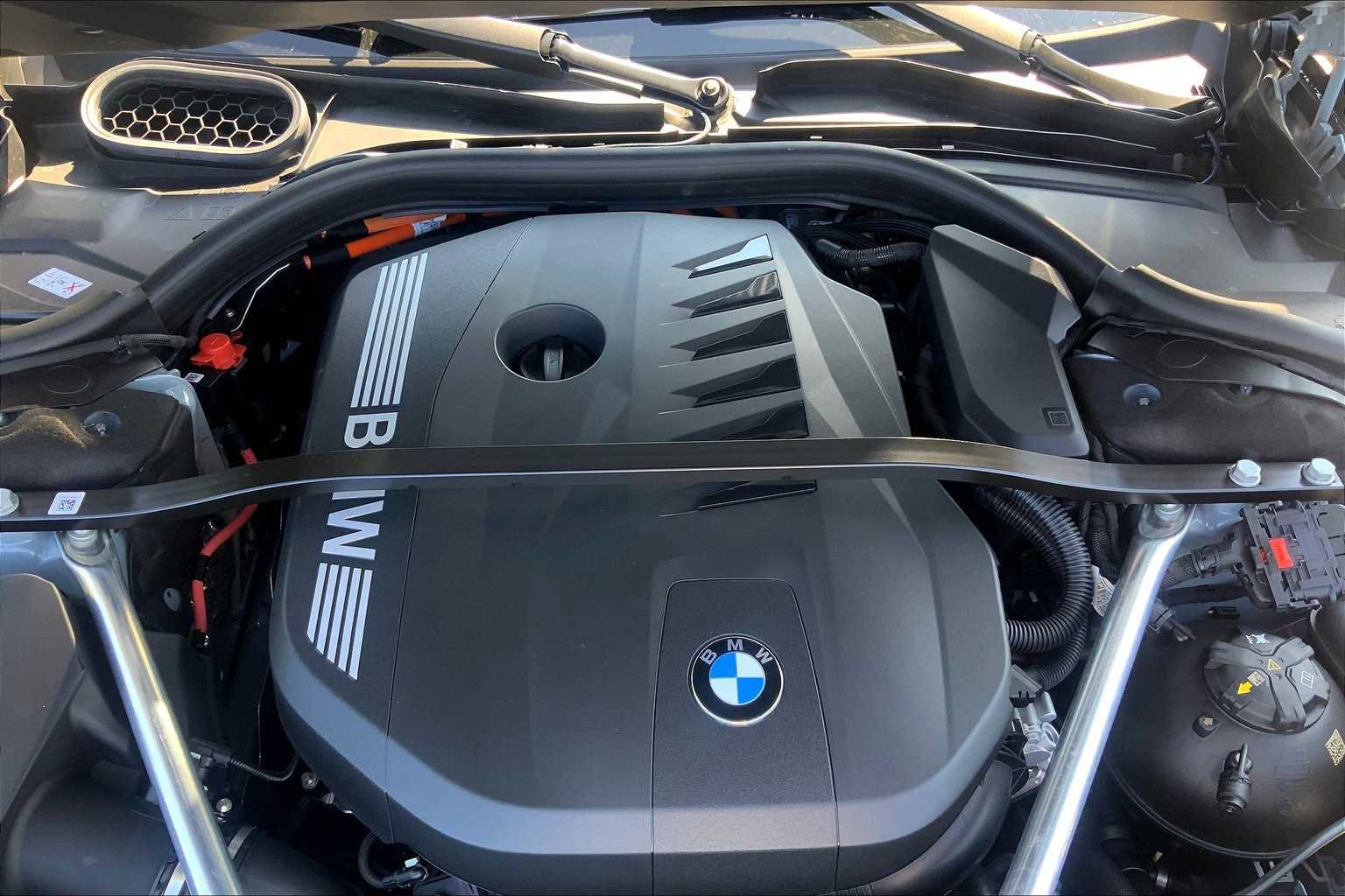 New 2026 BMW 750e xDrive w/ Executive Package image 17