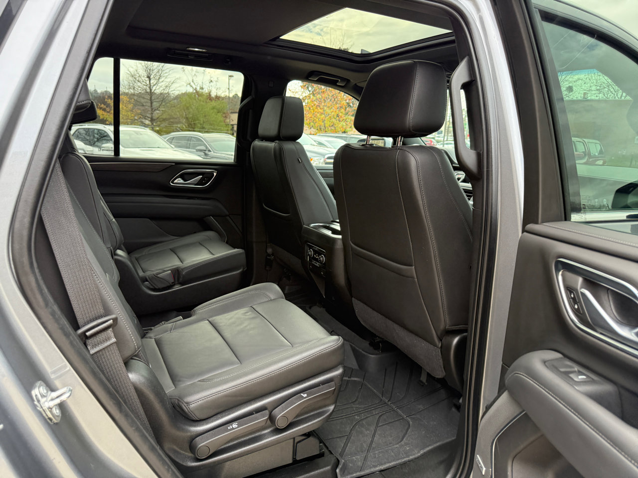 Used 2021 Chevrolet Tahoe LT image 24