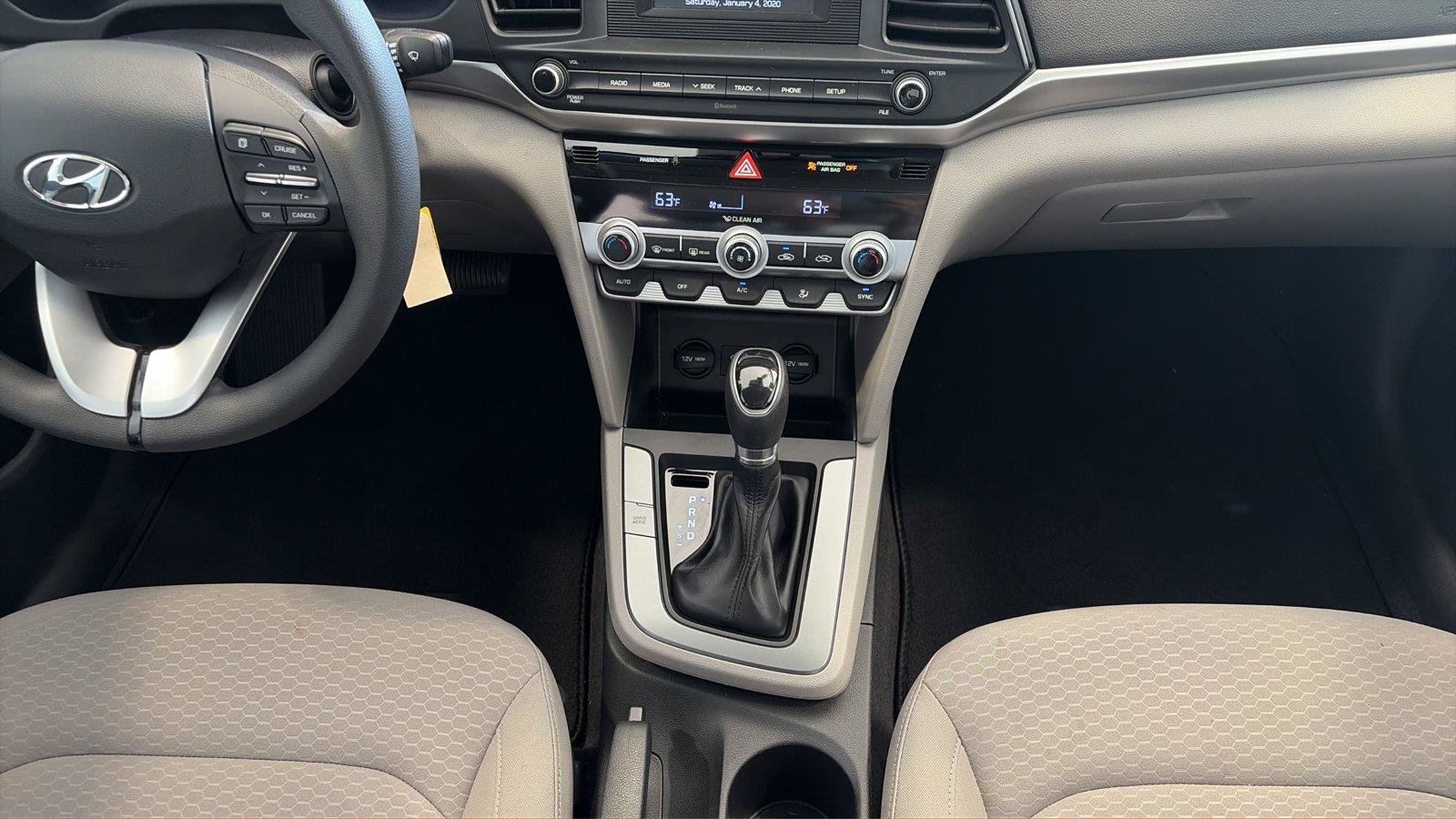 Used 2020 Hyundai Elantra SE FWD image 24