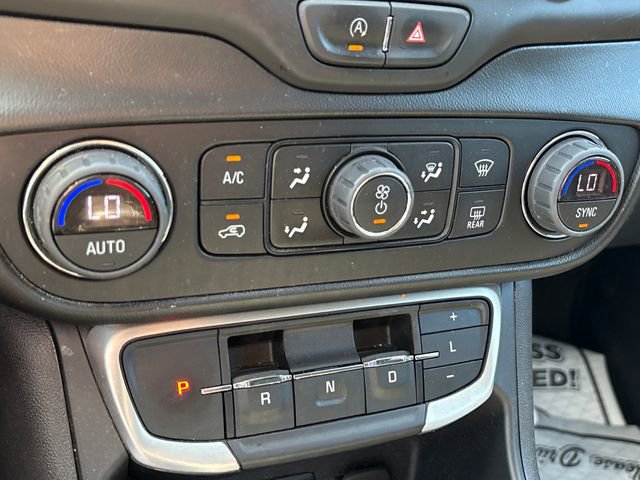 Used 2022 GMC Terrain SLT w/ Tech Package AWD/4WD image 15