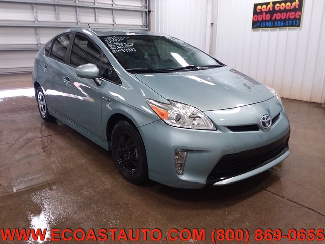 Used 2014 Toyota Prius Two FWD image 1