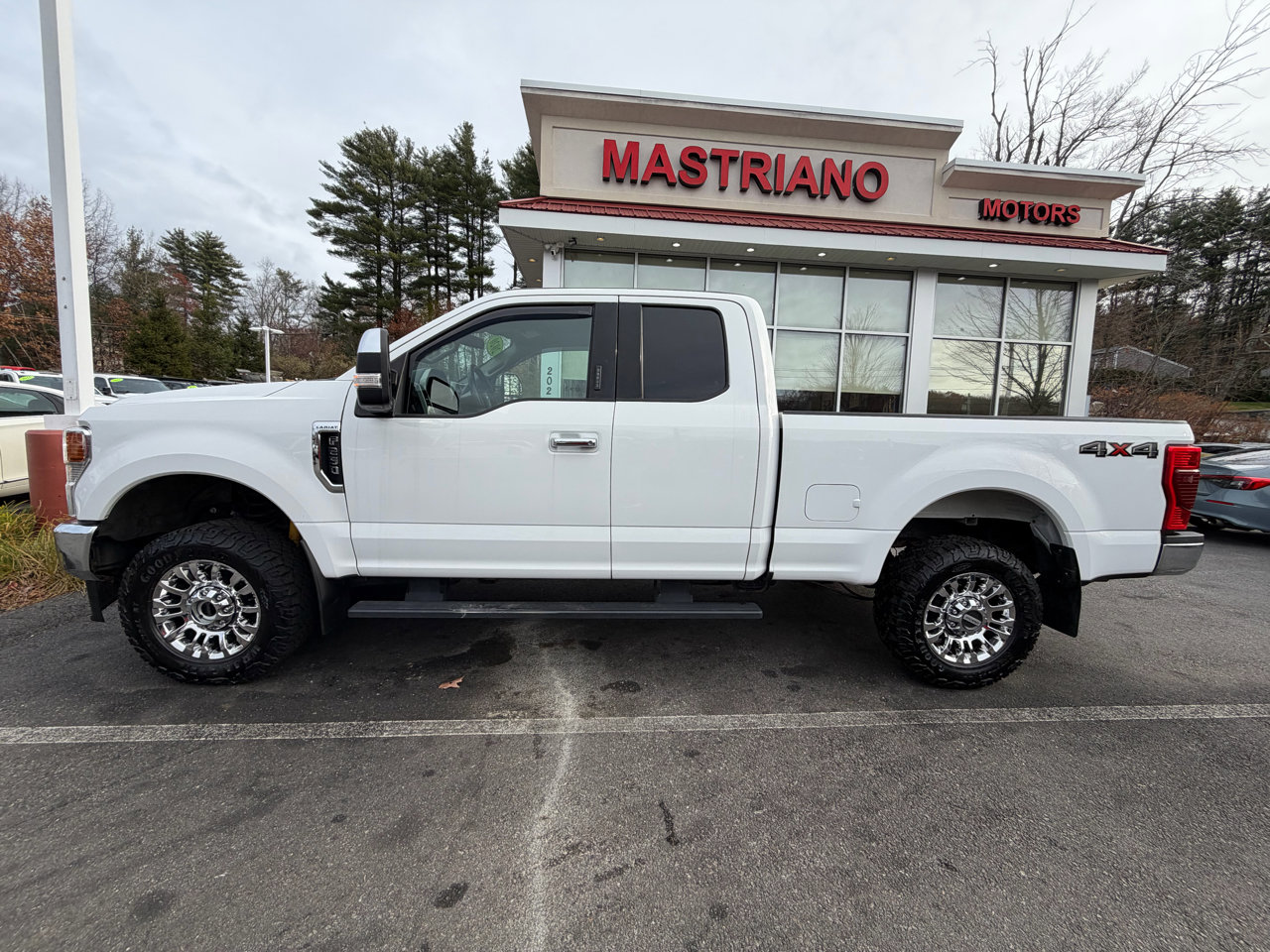 Used 2020 Ford F250 Lariat w/ Chrome Package image 12