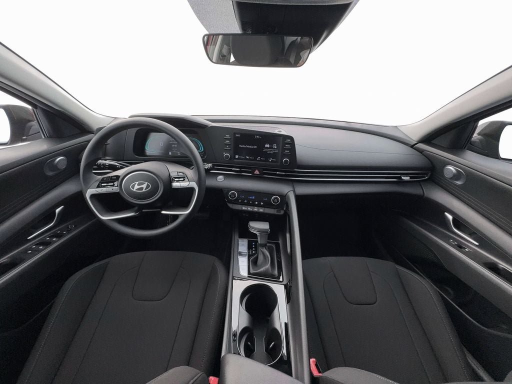 New 2026 Hyundai Elantra Hybrid FWD image 15