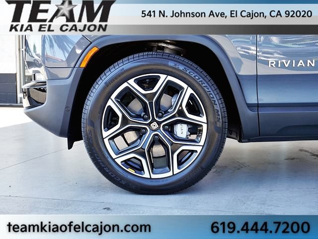 Used 2026 Rivian R1S Adventure AWD/4WD image 7