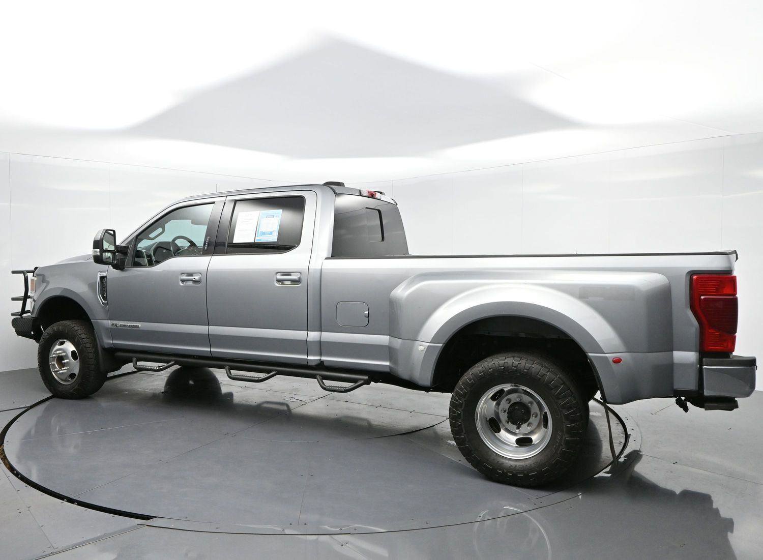 Used 2020 Ford F350 Lariat w/ Lariat Value Package image 5