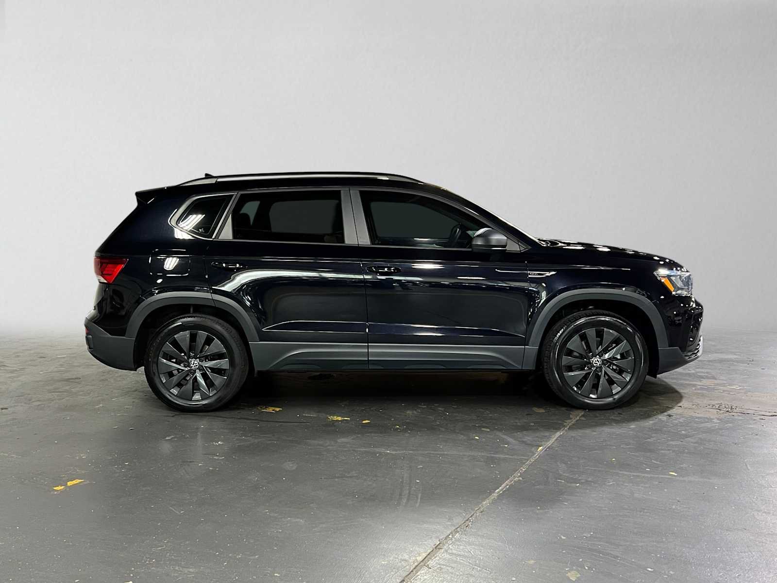 Used 2022 Volkswagen Taos S AWD/4WD image 2