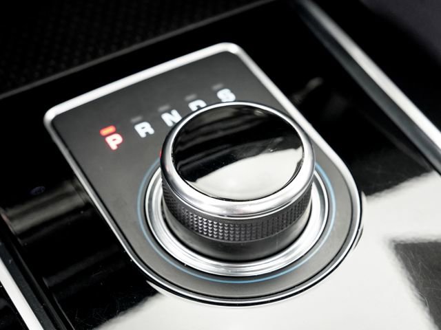 Used 2018 Jaguar F-PACE S image 18