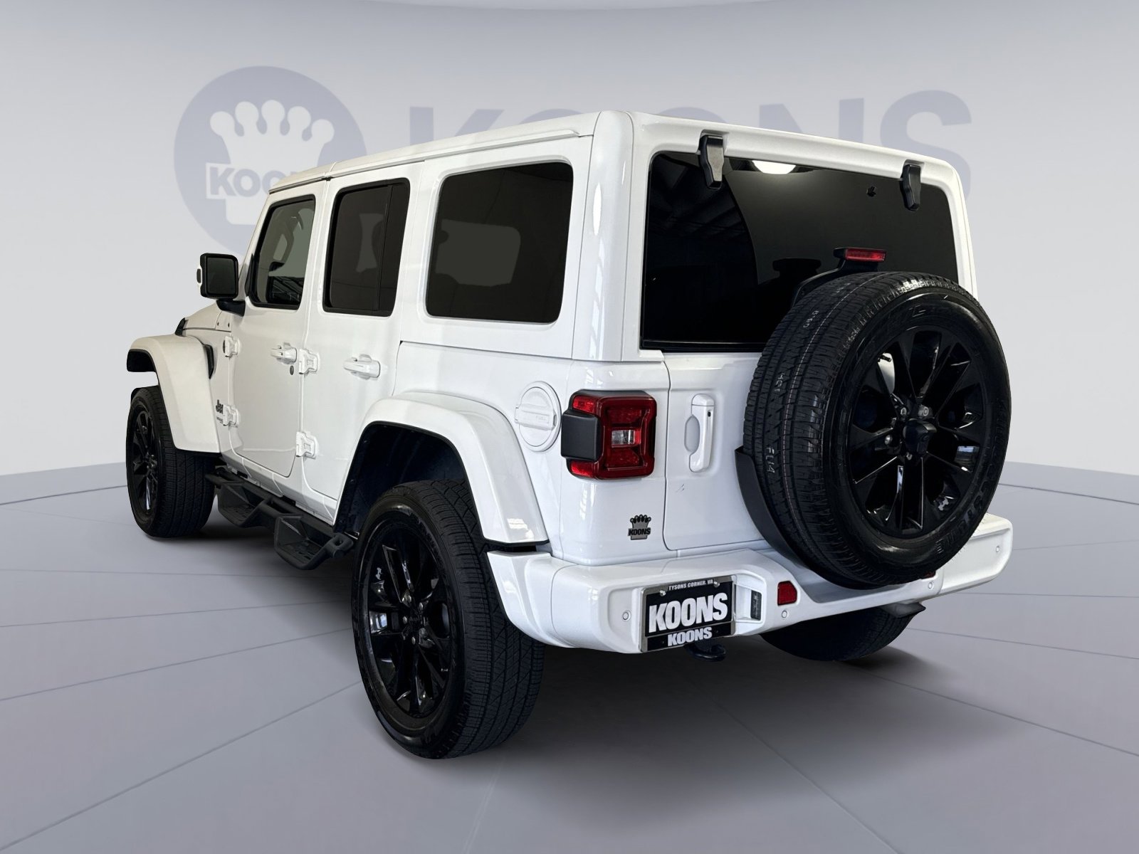 Used 2021 Jeep Wrangler Unlimited Sahara AWD/4WD image 4