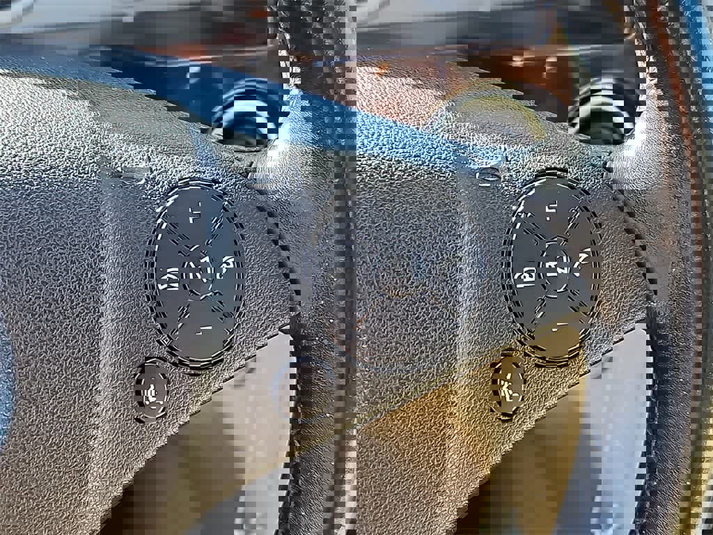 Used 2011 Mercedes-Benz GLK 350 2WD image 19