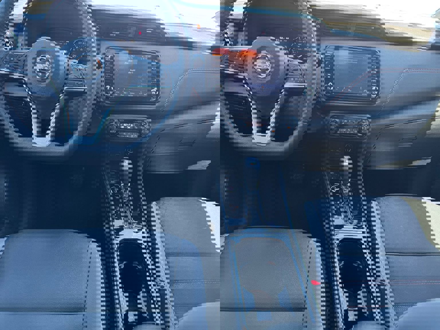 Used 2023 Nissan Kicks SR w/ SR Premium Package image 12