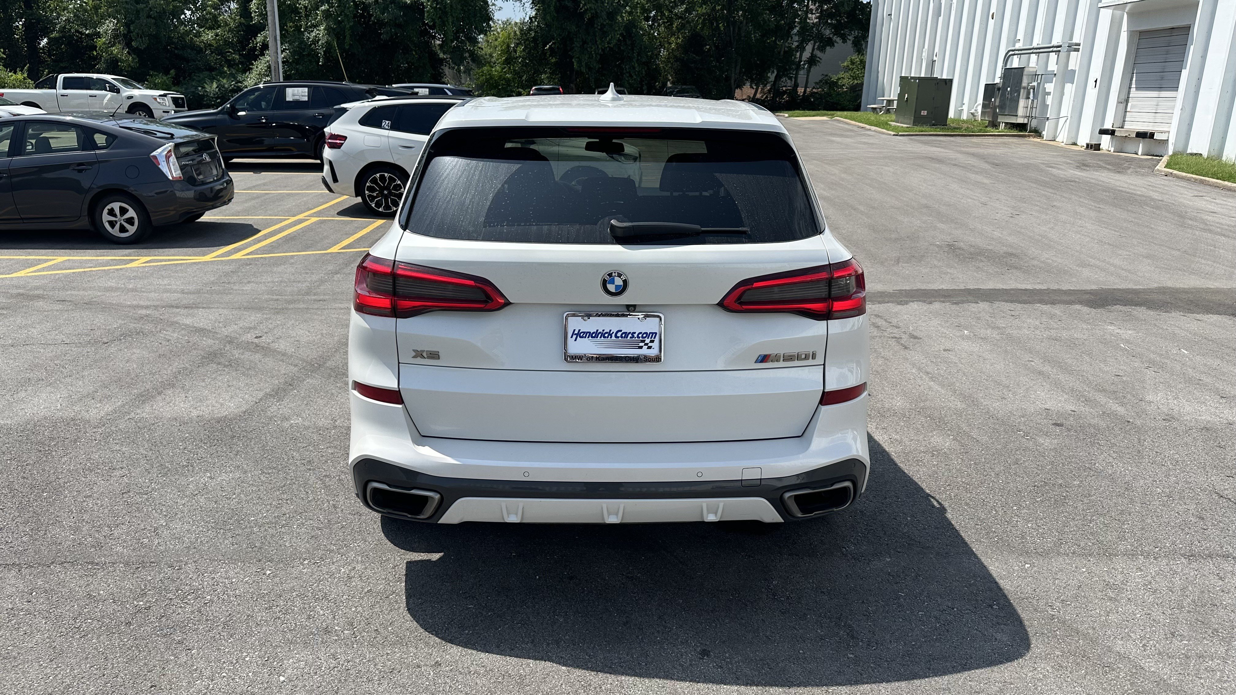 Used 2020 BMW X5 M50i AWD/4WD image 9