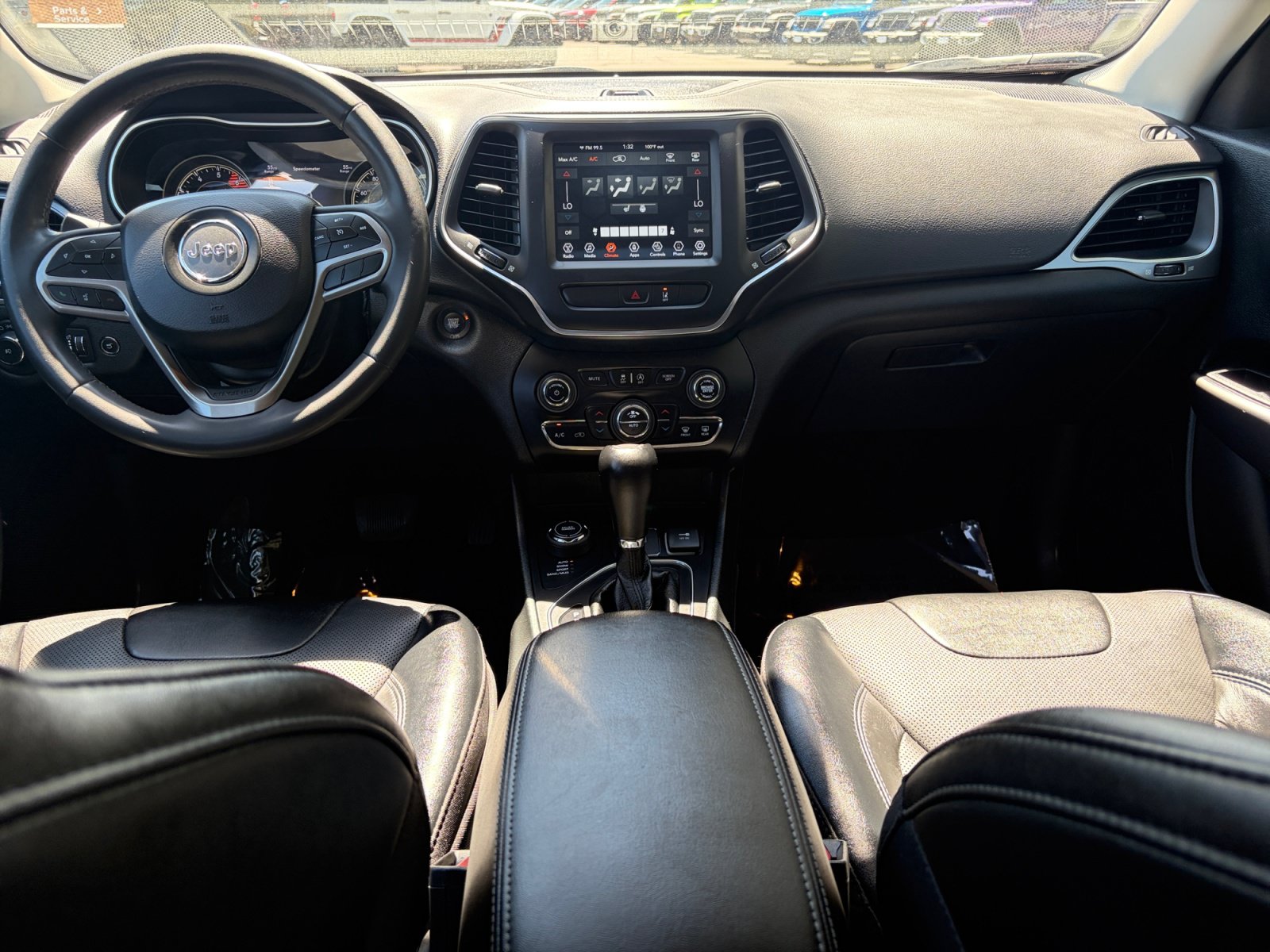 Used 2022 Jeep Cherokee Latitude Lux AWD/4WD image 17