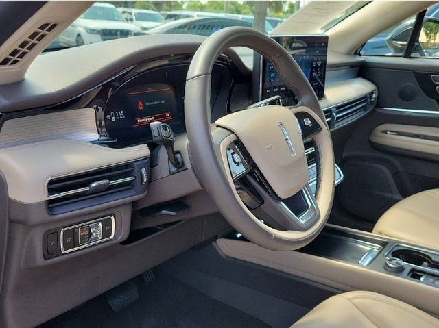 Certified 2024 Lincoln Corsair FWD image 9