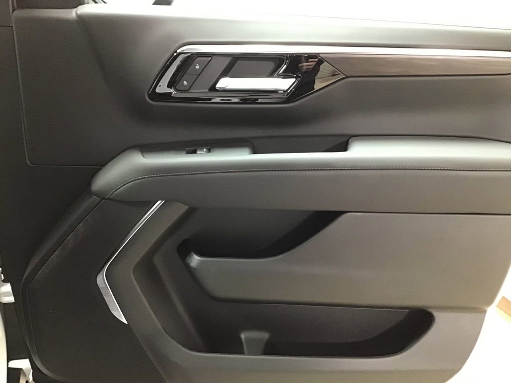 New 2026 Chevrolet Tahoe LS image 7