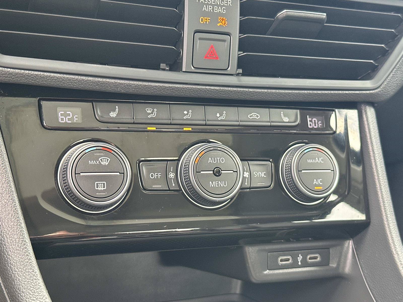 Used 2020 Volkswagen Jetta SE FWD image 13