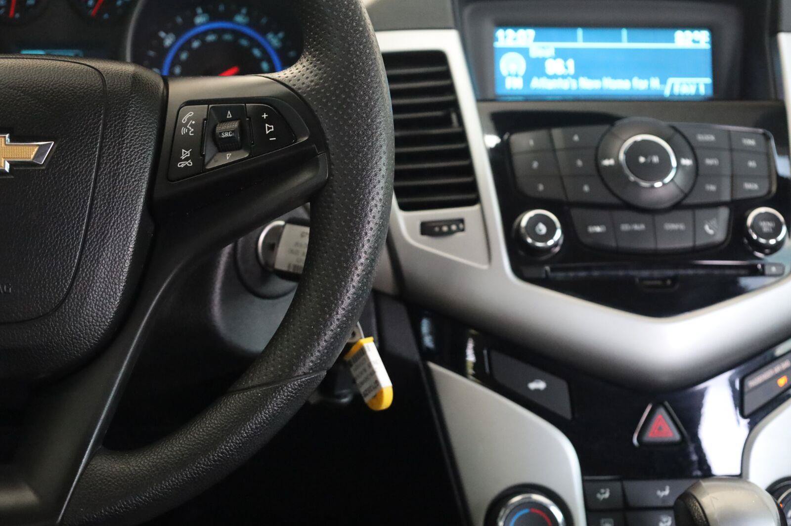 Used 2016 Chevrolet Cruze LS FWD image 28