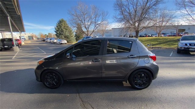 Used 2013 Toyota Yaris L image 5