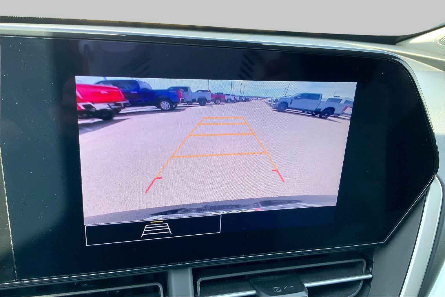 Used 2025 Chevrolet Trax LS FWD image 27