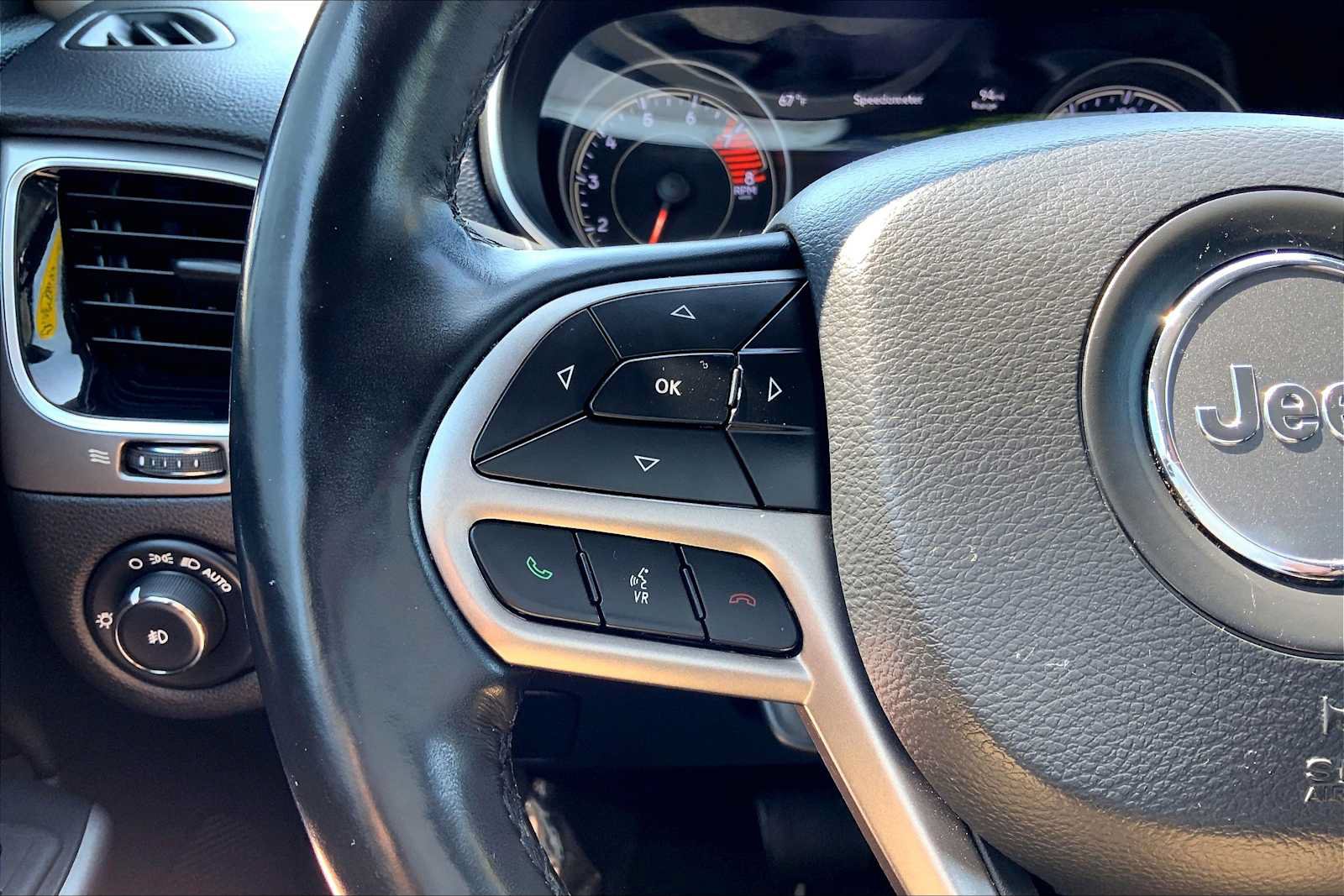 Used 2020 Jeep Cherokee Limited AWD/4WD image 23