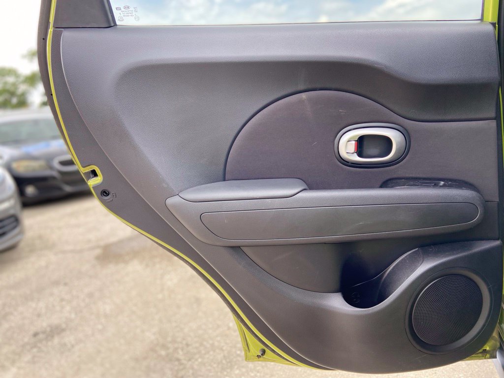 Used 2015 Kia Soul FWD image 20