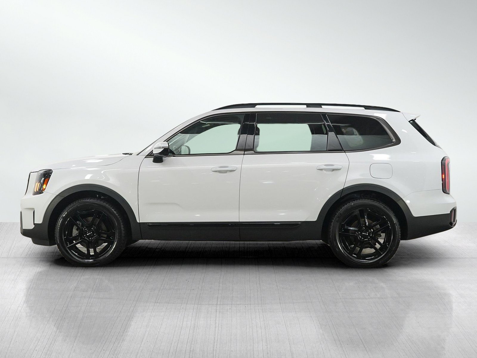 Used 2024 Kia Telluride SX Prestige X-Line AWD/4WD image 2