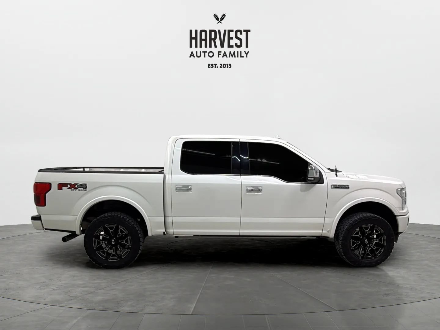 Used 2019 Ford F150 Platinum w/ Equipment Group 701A Luxury AWD/4WD image 8