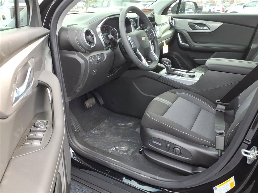 New 2026 Chevrolet Blazer LT image 11