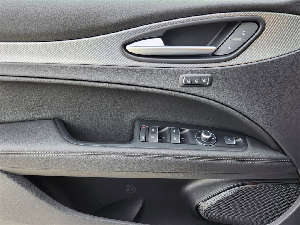 New 2025 Alfa Romeo Stelvio Sprint w/ Convenience Package image 16