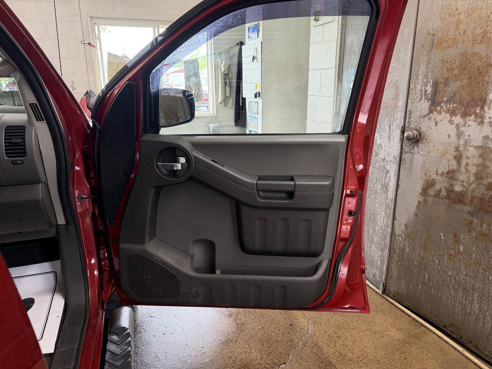 Used 2015 Nissan Xterra X AWD/4WD image 28