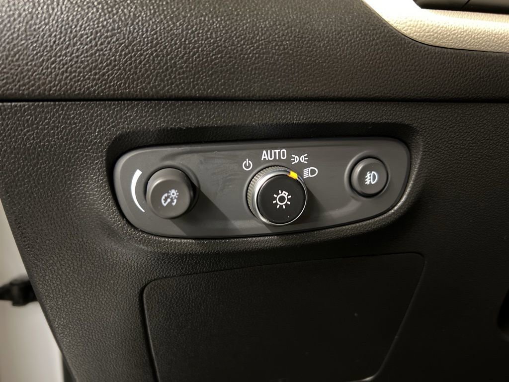 Used 2021 Buick Encore GX Essence w/ Advanced Technology Package image 26