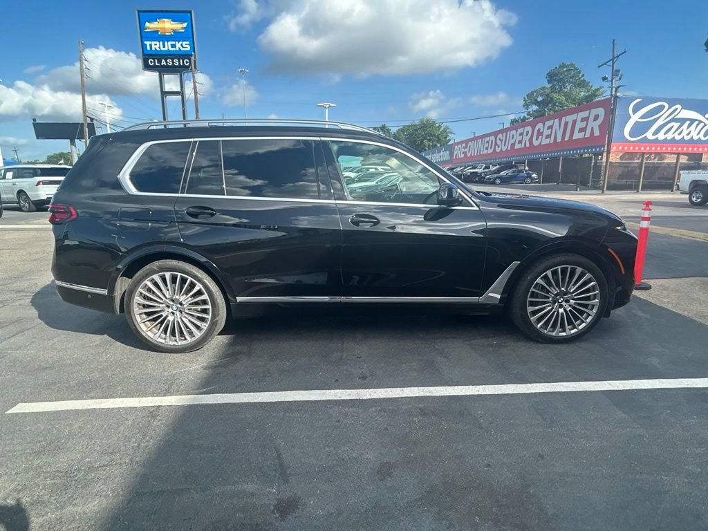 Used 2023 BMW X7 xDrive40i w/ Premium Package AWD/4WD image 5