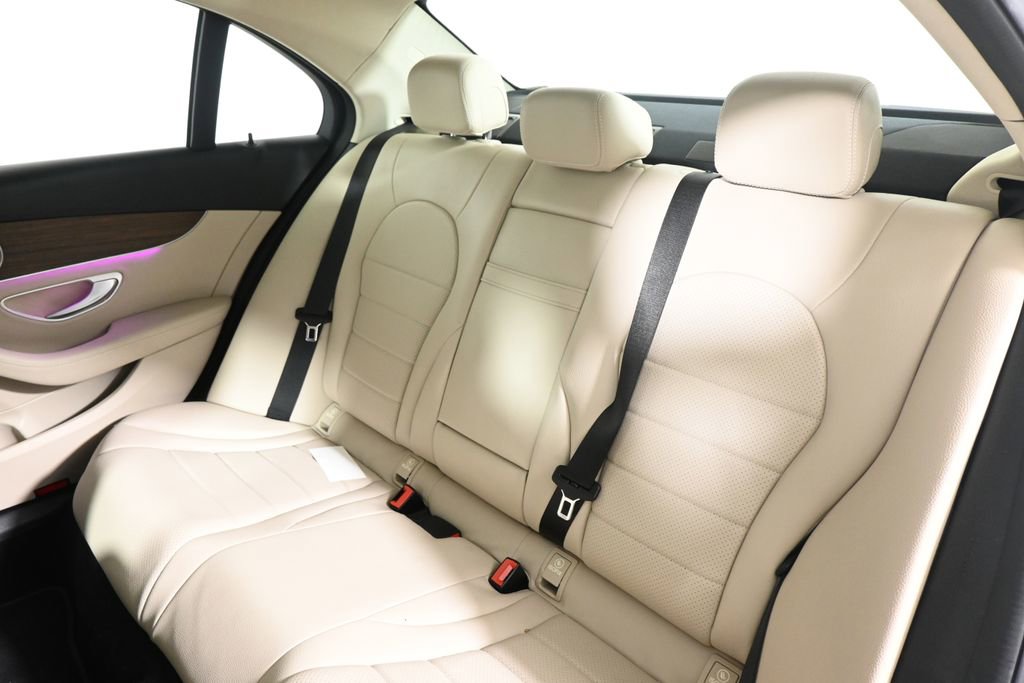Used 2021 Mercedes-Benz C 300 4MATIC Sedan image 4