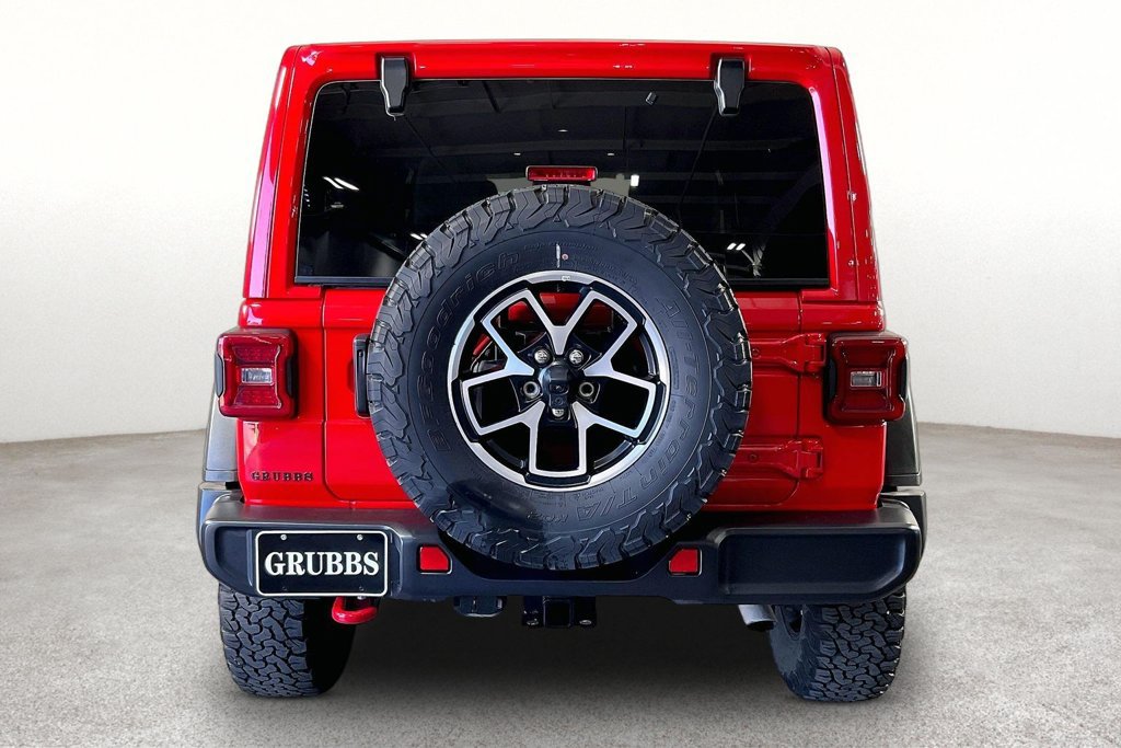 Used 2025 Jeep Wrangler Unlimited Rubicon AWD/4WD image 5