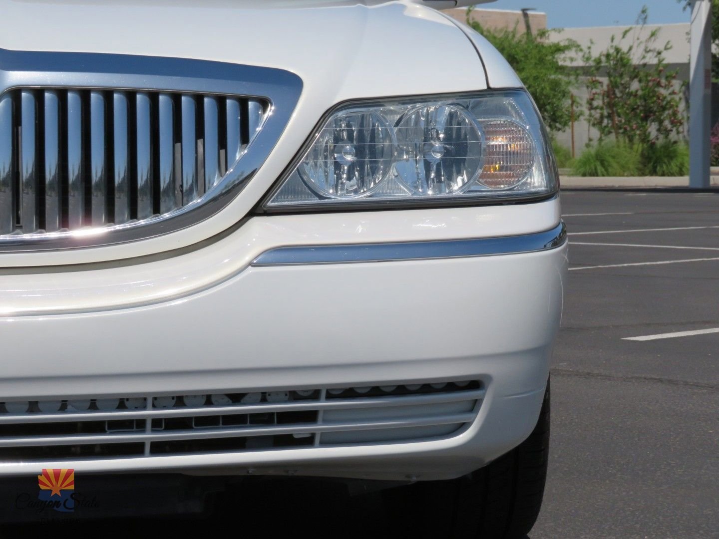 Used 2003 Lincoln Town Car Executive image 38